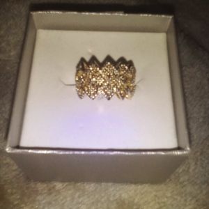 NWTS GENUINE DIAMOND RING